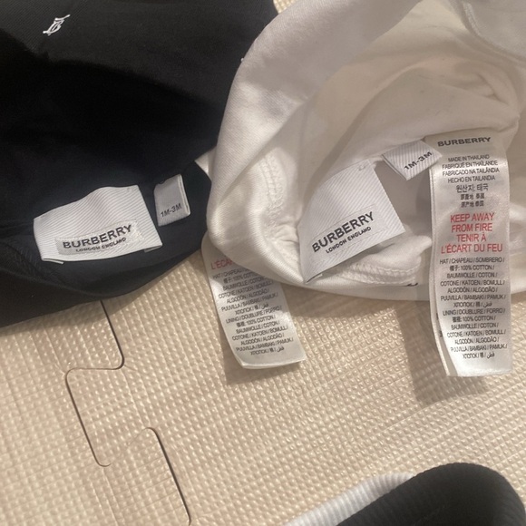 Burberry White Quilted Pouch - Picture 8 of 9